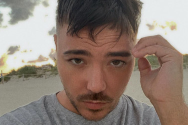 Milan Stanković smršao 15 kilograma! Fanovi ne veruju svojim očima (FOTO) Milan Stanković smršao 15 kilograma! Fanovi ne veruju svojim očima (FOTO)