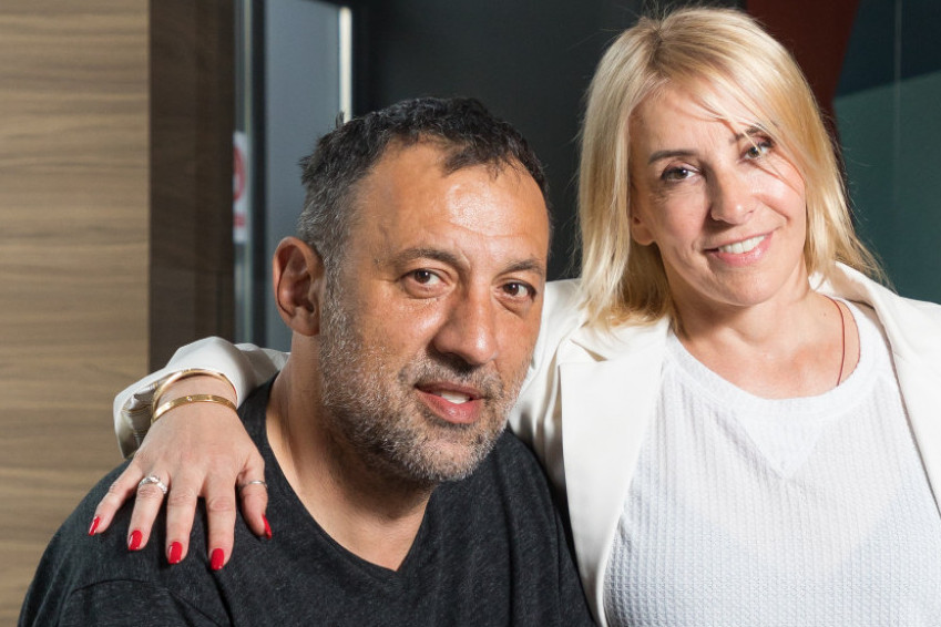 Sve se trese zbog njih dvoje! Javnost šokirana: Evo kako se Vlade i Ana Divac ponašaju u večernjem provodu kada ih niko ne gleda (FOTO) Sve se trese zbog njih dvoje! Javnost šokirana: Evo kako se Vlade i Ana Divac ponašaju u večernjem provodu kada ih niko ne gleda (FOTO)