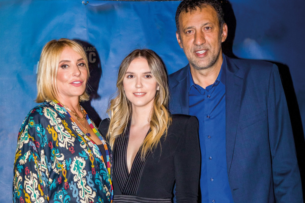 BEBA stiže u porodicu DIvac: Ćerka Vlade i Ane upravo potvrdila na Instagramu, pogledajte preslatku fotografiju