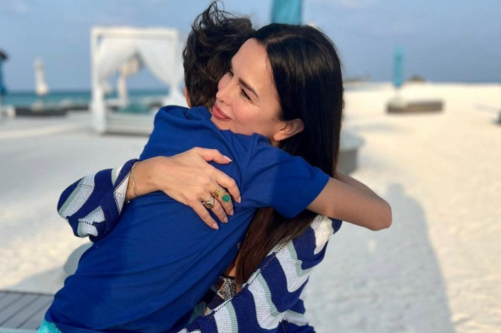 Dom Severine Vučković u Splitu je pravi raj za malog Aleksandra: Zavirite u luksuzni stan na obali, pokazala je i uskršnju dekoraciju (FOTO) Dom Severine Vučković u Splitu je pravi raj za malog Aleksandra: Zavirite u luksuzni stan na obali, pokazala je i uskršnju dekoraciju (FOTO)
