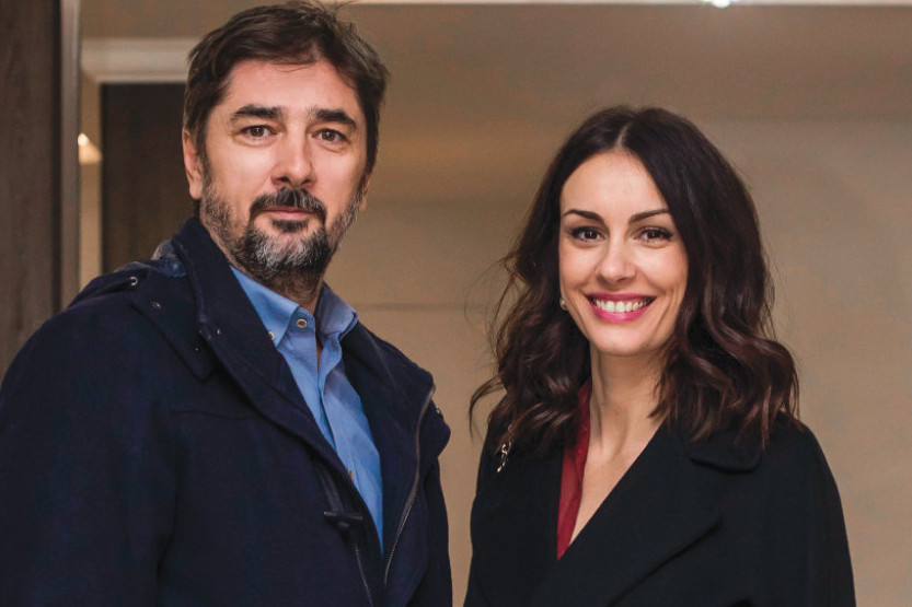 Susret starih ljubavi: Bivša žena Vojina Ćetkovića u tajnosti posetila Srbiju! Na ovaj zagrljaj čekala sam godinama! (FOTO) Susret starih ljubavi: Bivša žena Vojina Ćetkovića u tajnosti posetila Srbiju! Na ovaj zagrljaj čekala sam godinama! (FOTO)