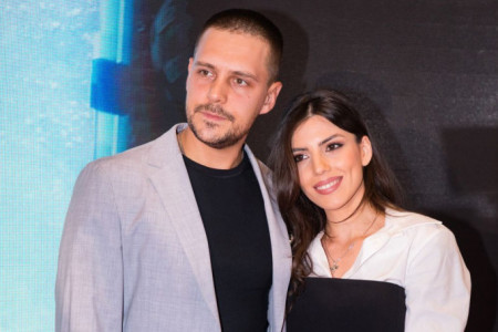 Sjatili se poznati na premijeru novog Bikovićevog filma: Ko je izgledao sjajno, ko podbacio? A pojavila se i ONA (FOTO) Sjatili se poznati na premijeru novog Bikovićevog filma: Ko je izgledao sjajno, ko podbacio? A pojavila se i ONA (FOTO)