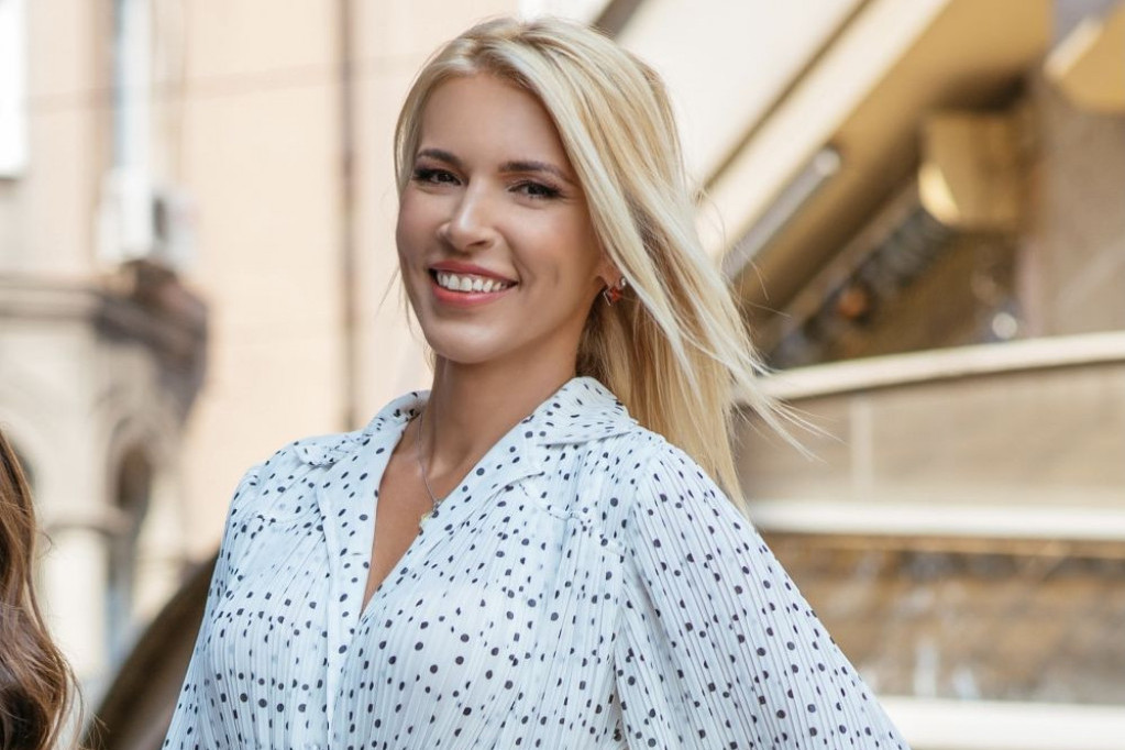 OTKRIVAMO: Novi dečko Irine Vukotić je OŽENJEN i SVI GA ZNATE! Pogledajte prvu fotografiju njene zabranjene ljubavi OTKRIVAMO: Novi dečko Irine Vukotić je OŽENJEN i SVI GA ZNATE! Pogledajte prvu fotografiju njene zabranjene ljubavi