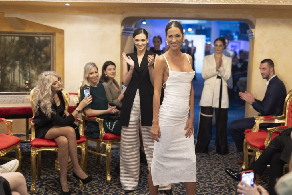 ELEGANCIJA U KAZINU FAIR PLAY – NA 35. FASHION SELECTIONU U NESVAKIDAŠNJEM AMBIJENTU PREDSTAVLJENI MODELI DRAGANE GLEĐE ELEGANCIJA U KAZINU FAIR PLAY – NA 35. FASHION SELECTIONU U NESVAKIDAŠNJEM AMBIJENTU PREDSTAVLJENI MODELI DRAGANE GLEĐE