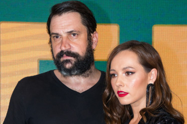 Jovana i Bogdan posle duže vremena u javnosti: Sada su svi videli kako se Hrvat ponaša prema nežnoj Srpkinji (FOTO) Jovana i Bogdan posle duže vremena u javnosti: Sada su svi videli kako se Hrvat ponaša prema nežnoj Srpkinji (FOTO)