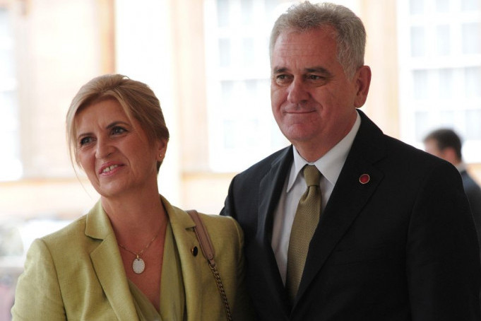 Bivši predsednik Tomislav Nikolić ZBOG NJE ugrozio brak sa Dragicom: Plava je i gledate je na televiziji, POKAZALA DOKAZ LJUBAVNE AFERE