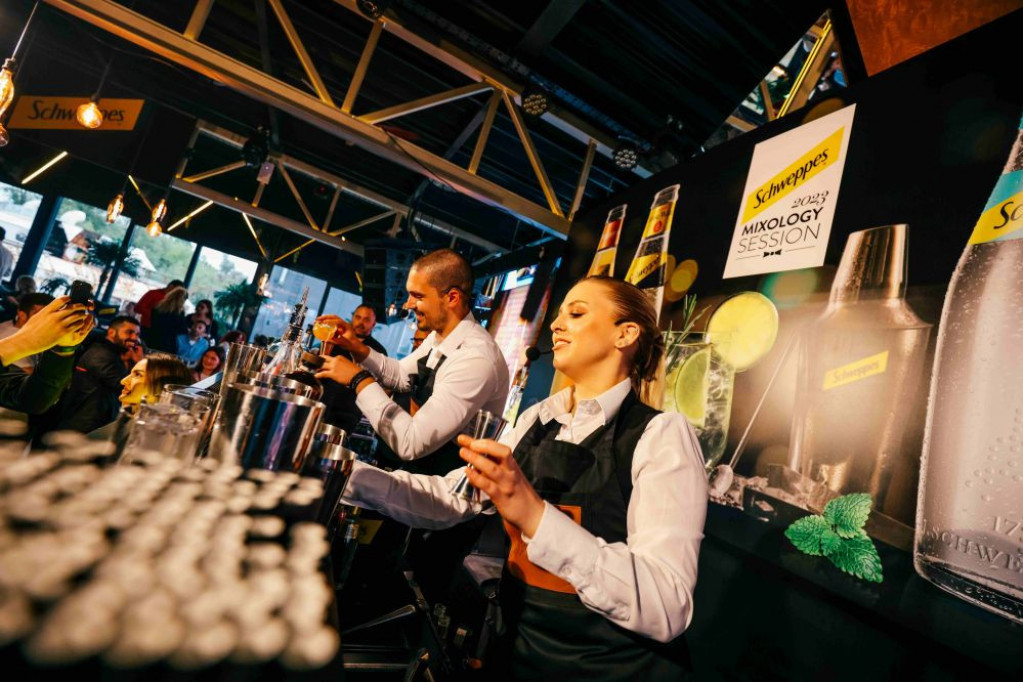 Održano prvo regionalno takmičenje barmena u pravljenju koktela „Schweppes Mixology“