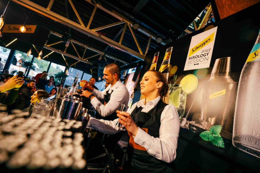 Održano prvo regionalno takmičenje barmena u pravljenju koktela „Schweppes Mixology“ Održano prvo regionalno takmičenje barmena u pravljenju koktela „Schweppes Mixology“