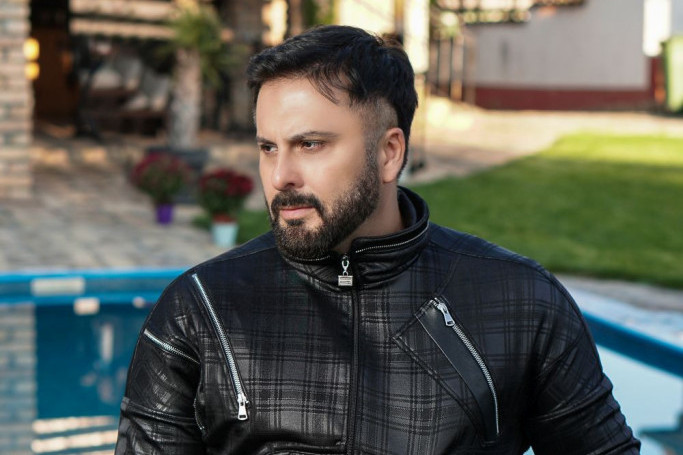 Bata Spasojević najavljuje neviđeni spektakl: Kolekcija "Infinity" pomeriće sve granice Bata Spasojević najavljuje neviđeni spektakl: Kolekcija "Infinity" pomeriće sve granice