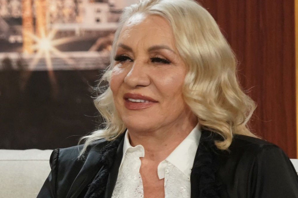 Više od bilo kog jela iz mamine kuhinje Hana i Rea vole sarme Vesne Zmijanac, tajna je u jednom Više od bilo kog jela iz mamine kuhinje Hana i Rea vole sarme Vesne Zmijanac, tajna je u jednom