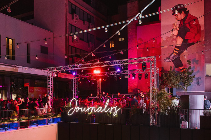 Zvezde, influenseri i gradske face: Pogledajte ko je sve došao na rođendan Journal-a (FOTO) Zvezde, influenseri i gradske face: Pogledajte ko je sve došao na rođendan Journal-a (FOTO)