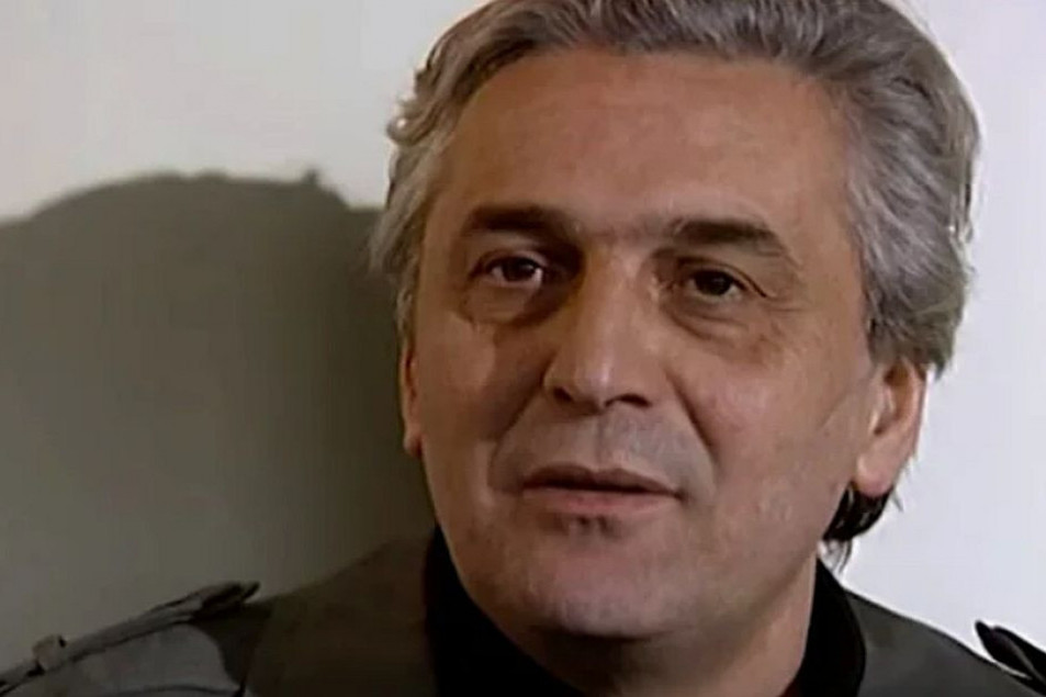 Sina Danila Lazovića ste godinama gledali na televiziji, a niste znali čiji je sin: Ovaj prezgodni momak je naslednik slavnog glumca (FOTO) Sina Danila Lazovića ste godinama gledali na televiziji, a niste znali čiji je sin: Ovaj prezgodni momak je naslednik slavnog glumca (FOTO)