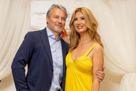 Suđeno joj je da joj svekrva kroji kapu: Vesna Dedić otputovala na romantično putovanje sa dečkom i njegovom mamom (FOTO)