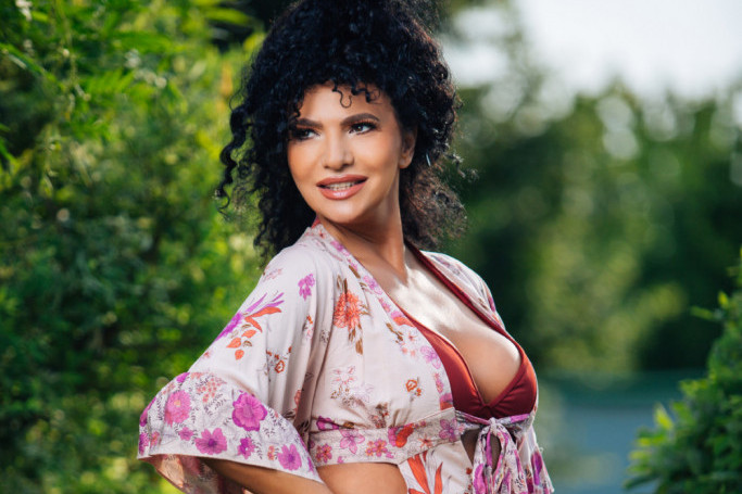 Dečko Lidije Vukićević je prezgodan i MNOGO MLAĐI: Pogledajte prve fotografije sa romantičnog letovanja na Tisi, koliko su samo zaljubljeni Dečko Lidije Vukićević je prezgodan i MNOGO MLAĐI: Pogledajte prve fotografije sa romantičnog letovanja na Tisi, koliko su samo zaljubljeni