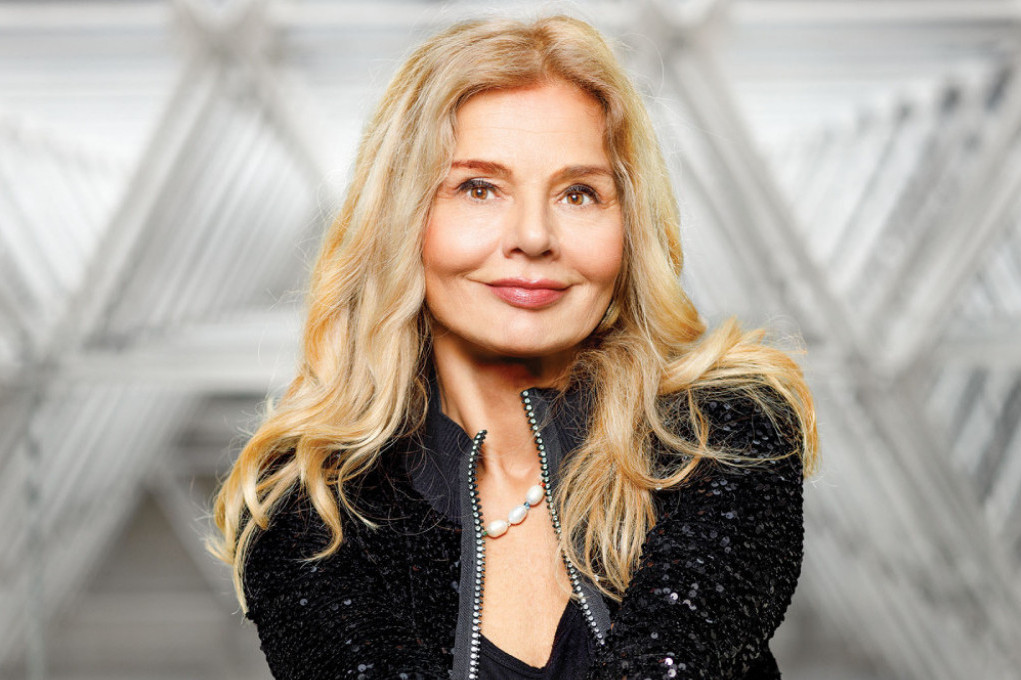 Bliznakinju Mire Bobić Mojsilović dobro znate, a evo kako izgleda njena starija sestra: Gordana je strah i trepet…(Foto) Bliznakinju Mire Bobić Mojsilović dobro znate, a evo kako izgleda njena starija sestra: Gordana je strah i trepet…(Foto)