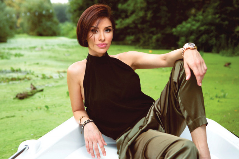 Razvela se od golmana Vladimira Stojkovića pa zavolela bogatog biznismena: Ovo je zgodni muž Bojane Rajić Razvela se od golmana Vladimira Stojkovića pa zavolela bogatog biznismena: Ovo je zgodni muž Bojane Rajić