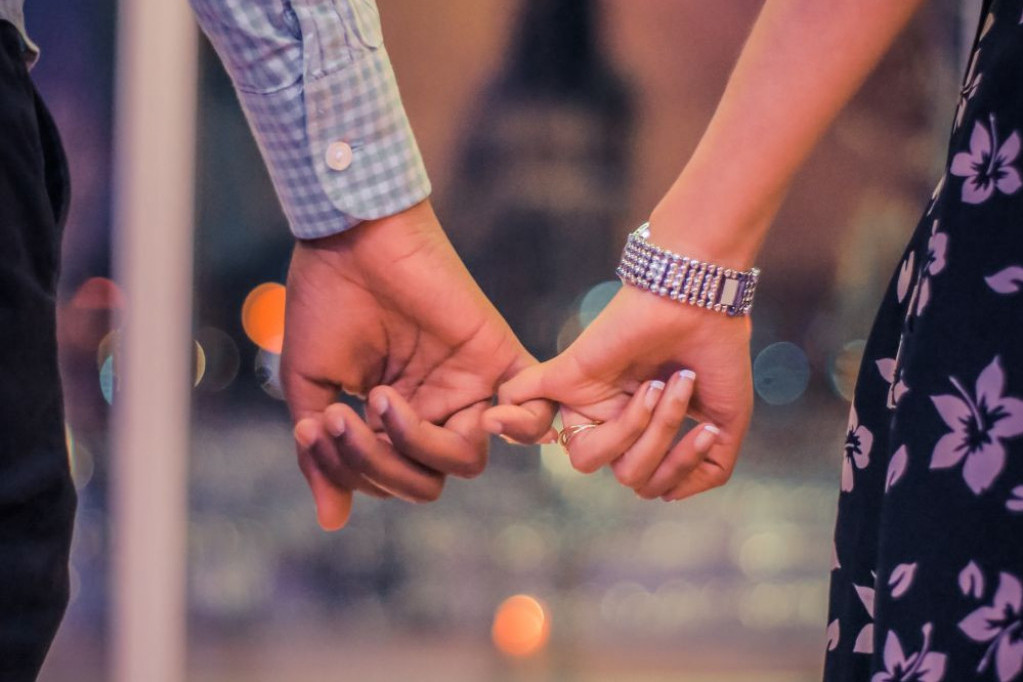Horoskop za 17. jul: Bikovi, uzaludno skrivate emocije, sve je jasno! Ako ste OVAJ ZNAK, čuvajte se šefa na poslu Horoskop za 17. jul: Bikovi, uzaludno skrivate emocije, sve je jasno! Ako ste OVAJ ZNAK, čuvajte se šefa na poslu