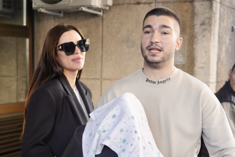 NIsmo mislili da će ovako brzo doći KRAJ! Bojana Rodić VIŠE NE MOŽE, Mirko Šijan priznao šta joj je uradio (FOTO) NIsmo mislili da će ovako brzo doći KRAJ! Bojana Rodić VIŠE NE MOŽE, Mirko Šijan priznao šta joj je uradio (FOTO)