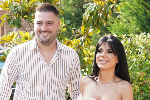 Ljuba Perućica postao tata: Supruga mu je danas rodila drugo dete, a on joj poručio samo jedno… Ljuba Perućica postao tata: Supruga mu je danas rodila drugo dete, a on joj poručio samo jedno…