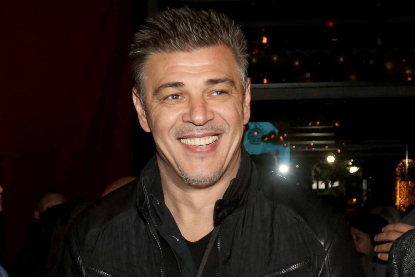 Posle razvoda ljubila OVOG POZNATOG I MLAĐEG GLUMCA! Evo kako danas izgleda prelepa Vesna, bivša žena Save Miloševića (FOTO) Posle razvoda ljubila OVOG POZNATOG I MLAĐEG GLUMCA! Evo kako danas izgleda prelepa Vesna, bivša žena Save Miloševića (FOTO)