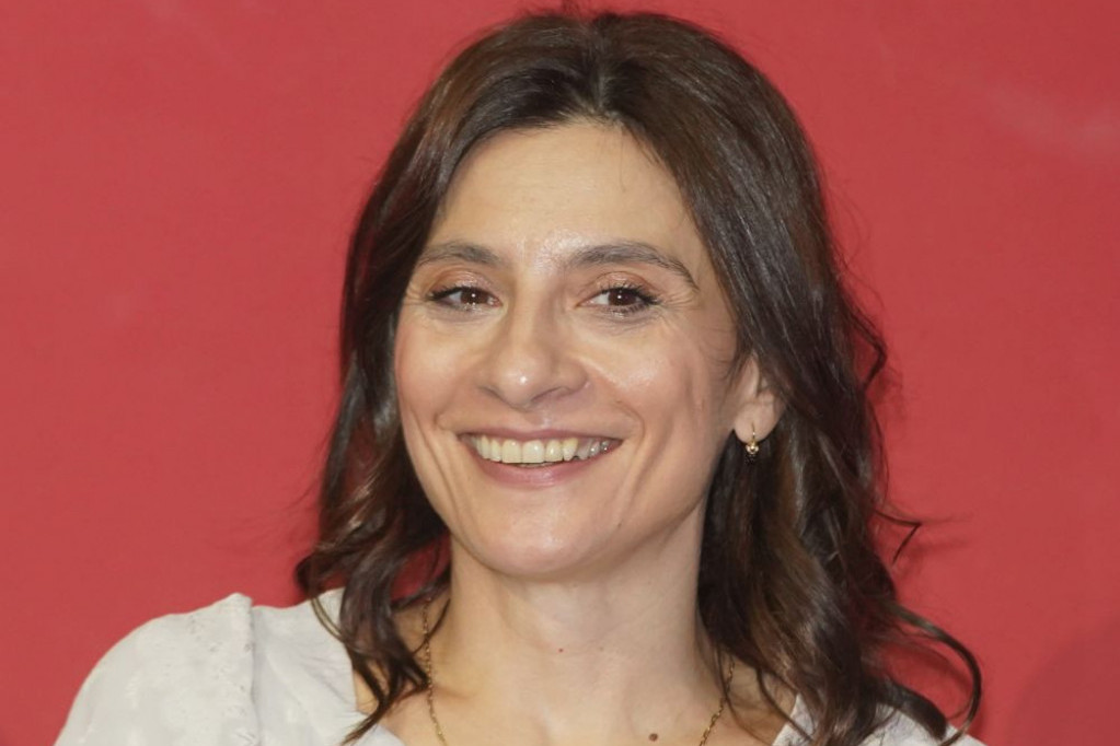 Sa tobom je sve moguće: Anji Mandić osmeh na lice vratio je on (FOTO) Sa tobom je sve moguće: Anji Mandić osmeh na lice vratio je on (FOTO)