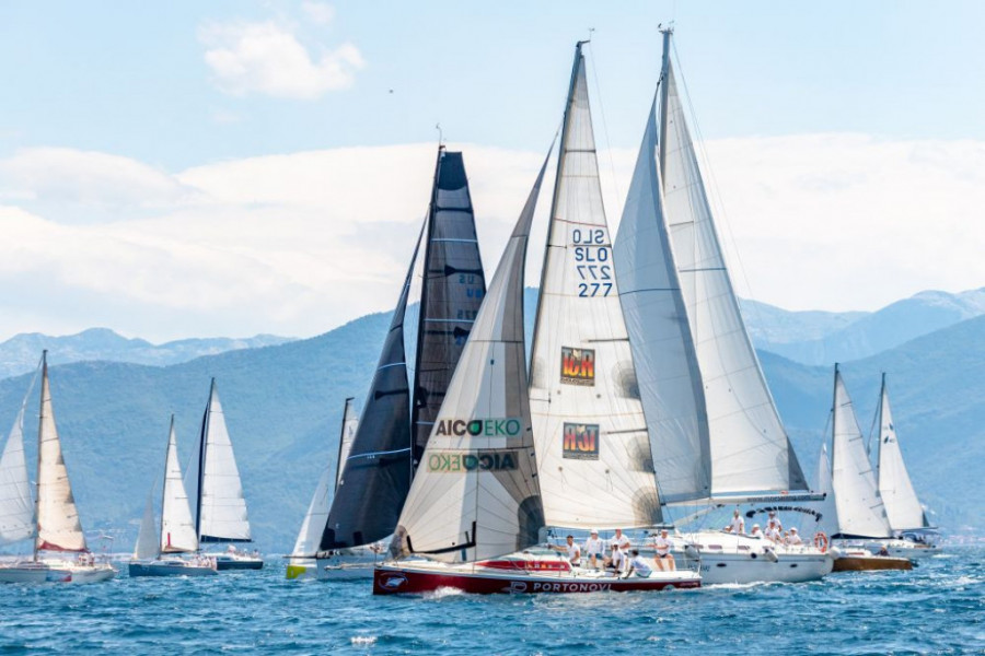 RAJ ZA SVE LJUBITELJE JEDRENJA NALAZI SE U BOKI KOTORSKOJ! Top 4 razloga zašto ovog leta treba da se usidrite u Portonovi marinu RAJ ZA SVE LJUBITELJE JEDRENJA NALAZI SE U BOKI KOTORSKOJ! Top 4 razloga zašto ovog leta treba da se usidrite u Portonovi marinu