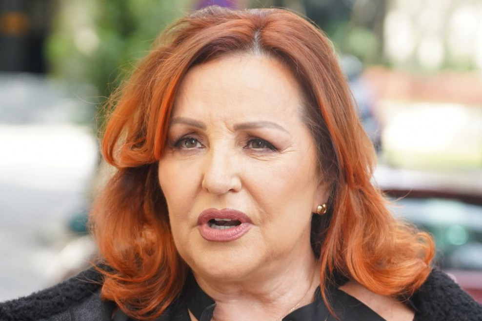 Kuma Ane Bekute KONAČNO razvezala jezik: Vreme je da čujete istinu o TOJ ŽENI i kroz šta sam sve prošla zbog nje! (FOTO) Kuma Ane Bekute KONAČNO razvezala jezik: Vreme je da čujete istinu o TOJ ŽENI i kroz šta sam sve prošla zbog nje! (FOTO)
