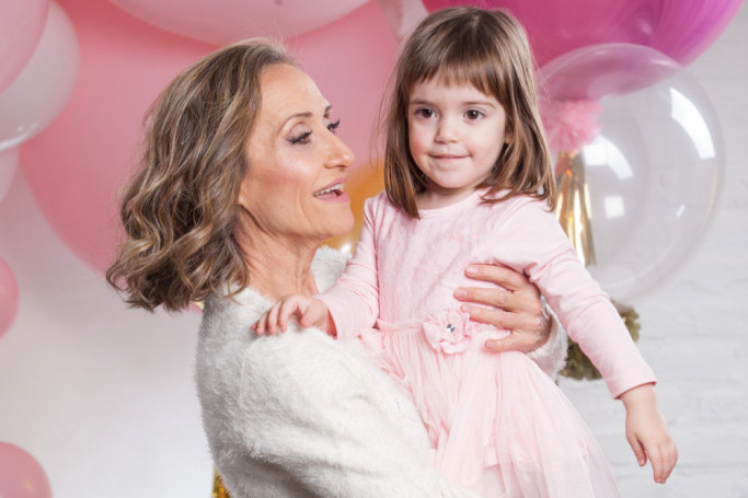 Ovo je taj ČOVEK BEZ SRCA: Evo ko je otac ćerke Ljiljane Jakšić, na prvi pogled se vidi koliko je mlađi od nje Ovo je taj ČOVEK BEZ SRCA: Evo ko je otac ćerke Ljiljane Jakšić, na prvi pogled se vidi koliko je mlađi od nje