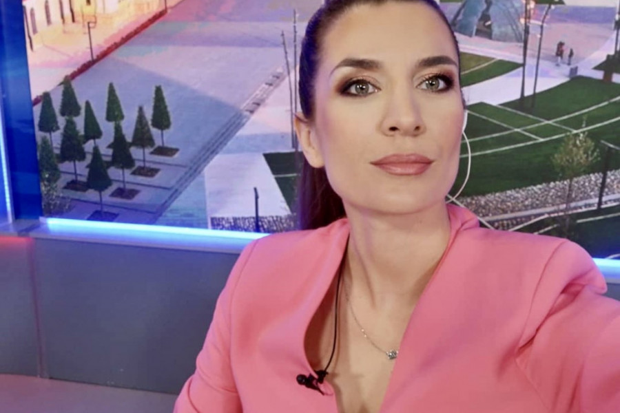 Da li je moguće da je posle Željka Joksimovića izabrala NJEGA: Pogledajte fotke Adriane Čortan i muža sa plaže, SVE JE JASNO Da li je moguće da je posle Željka Joksimovića izabrala NJEGA: Pogledajte fotke Adriane Čortan i muža sa plaže, SVE JE JASNO