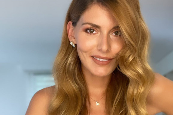 Francuski šik na srpski način! Cipele Tamare Dragičević su sve što vam treba ove jeseni! (FOTO) Francuski šik na srpski način! Cipele Tamare Dragičević su sve što vam treba ove jeseni! (FOTO)