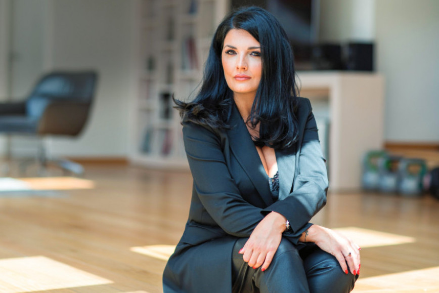 Nikad izazovnije izdanje Milene Popović: Igoru se ovo neće svideti (FOTO) Nikad izazovnije izdanje Milene Popović: Igoru se ovo neće svideti (FOTO)