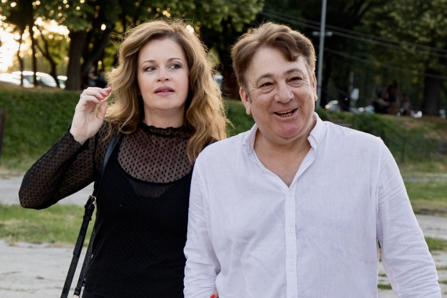 Sin Kristine i Vladana Savića konačno u javnosti: Već ste ga gledali u seriji, a niste znali da je naslednik slavnog glumca (FOTO)