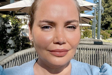 Bivša teniserka Jelena Dokić se skinula u kupaći: Ponosna na svaki svoj kilogram (FOTO) Bivša teniserka Jelena Dokić se skinula u kupaći: Ponosna na svaki svoj kilogram (FOTO)