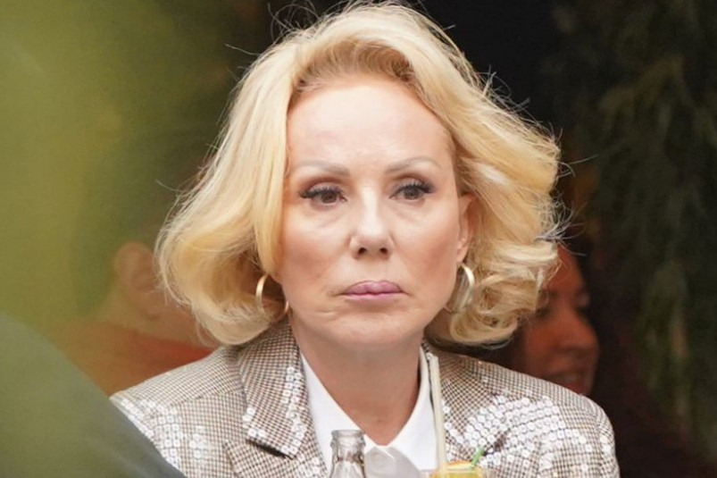 Moj sin  je doneo odluku: Brena jedva suzdržala emocije, prvi put otkrila gde je Stefan u trenutku kad joj je podrška najpotrebnija Moj sin  je doneo odluku: Brena jedva suzdržala emocije, prvi put otkrila gde je Stefan u trenutku kad joj je podrška najpotrebnija