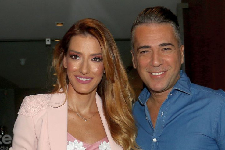 Jovana i Željko Joksimović se odavno rastali, tajnu dobro čuvali: Iz poštovanja ne želimo da otkrivamo razloge kraha Jovana i Željko Joksimović se odavno rastali, tajnu dobro čuvali: Iz poštovanja ne želimo da otkrivamo razloge kraha