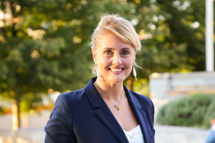 Tamara Krcunović zna kako da uklonite podočnjake za 0 dinara! Evo zašto izgleda deset godina mlađe, sve se radi kod kuće Tamara Krcunović zna kako da uklonite podočnjake za 0 dinara! Evo zašto izgleda deset godina mlađe, sve se radi kod kuće