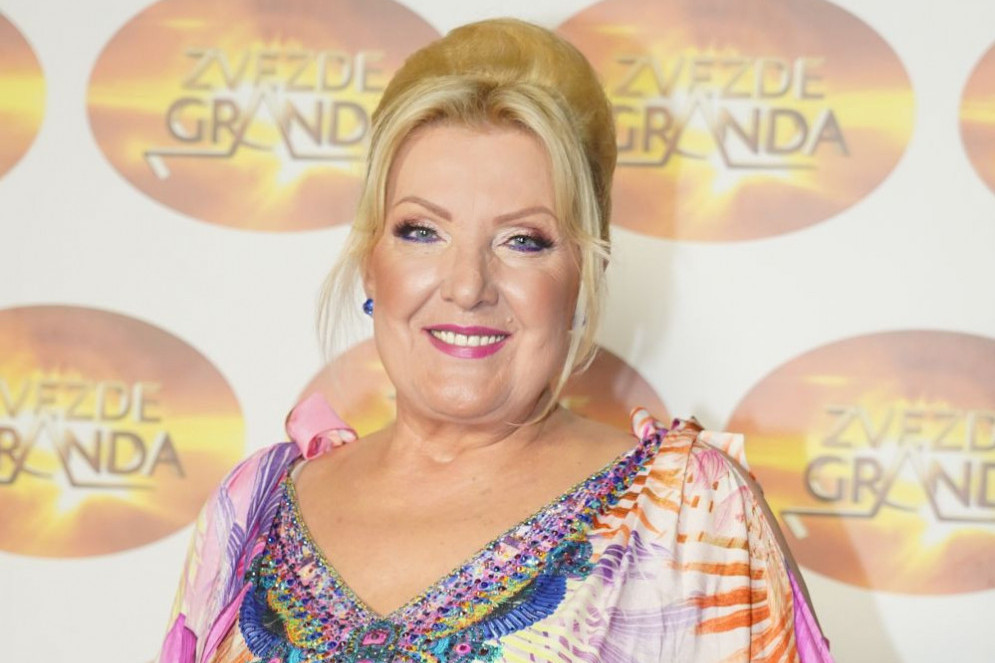 Baka puca od ponosa: Unuka Snežane Đurišić ne prestaje da niže uspehe, a tek da vidite koliko je lepa (FOTO) Baka puca od ponosa: Unuka Snežane Đurišić ne prestaje da niže uspehe, a tek da vidite koliko je lepa (FOTO)