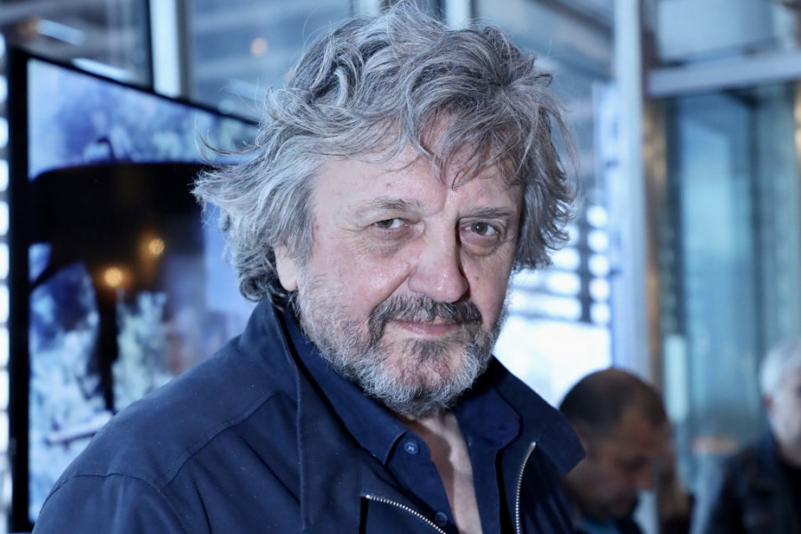 Ćerka Radoša Bajića je OVA poznata žena: Gledali ste je u VESTIMA, niste znali ko joj je otac (FOTO) Ćerka Radoša Bajića je OVA poznata žena: Gledali ste je u VESTIMA, niste znali ko joj je otac (FOTO)