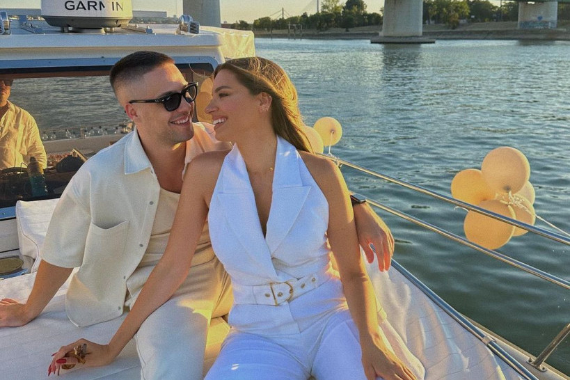 Bruje svadbena zvona: Sara Jo najavila svadbu, ove reči uputila budućem mladoženji (FOTO) Bruje svadbena zvona: Sara Jo najavila svadbu, ove reči uputila budućem mladoženji (FOTO)