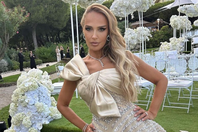 Luksuz kakav niste videli do sada: Marijana Mateus proslavila 52. rođendan, haljina sve iznenadila (FOTO) Luksuz kakav niste videli do sada: Marijana Mateus proslavila 52. rođendan, haljina sve iznenadila (FOTO)