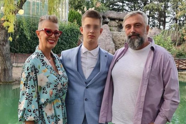 Kao sav normalan svet! Tijana i Milan Dapčević otvorili vrata porodičnog doma, pažnju privukao ovaj detalj u dnevnoj sobi (FOTO) Kao sav normalan svet! Tijana i Milan Dapčević otvorili vrata porodičnog doma, pažnju privukao ovaj detalj u dnevnoj sobi (FOTO)