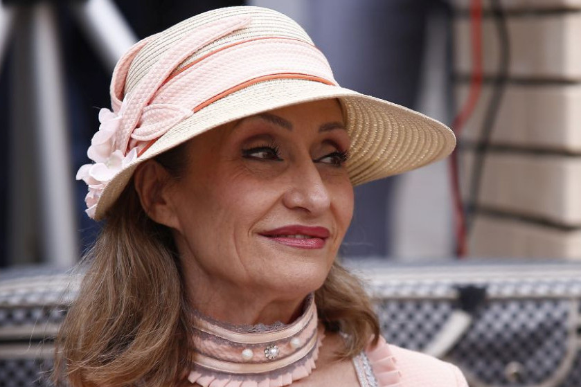 Salvetina ćerka porasla pa prvi put progovorila o ocu: Bolje nam je bez njega Salvetina ćerka porasla pa prvi put progovorila o ocu: Bolje nam je bez njega