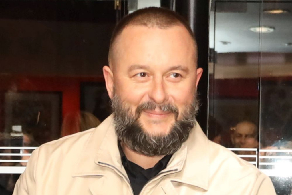 Badnji dan u domu Ivana Ivanovića: Malena Lola u preslatkoj haljinici dočekuje Božić Batu - Ništa slađe niste videli (FOTO) Badnji dan u domu Ivana Ivanovića: Malena Lola u preslatkoj haljinici dočekuje Božić Batu - Ništa slađe niste videli (FOTO)