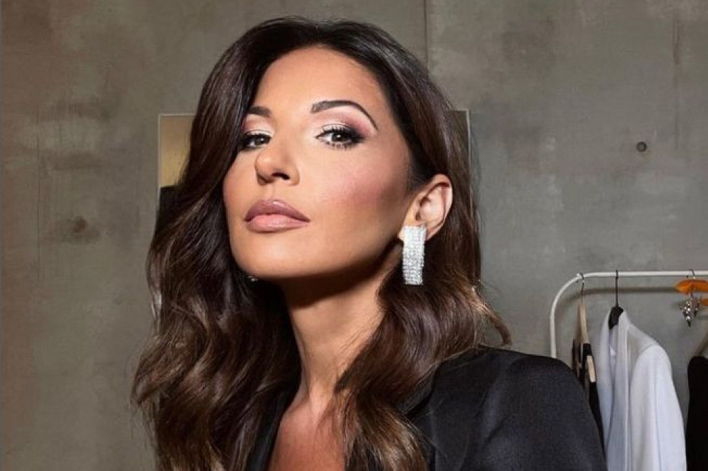 Sanja Marinković u odelu koje je hit sezone: Brutalno dobro izgleda, model za koji ne treba žaliti novac Sanja Marinković u odelu koje je hit sezone: Brutalno dobro izgleda, model za koji ne treba žaliti novac