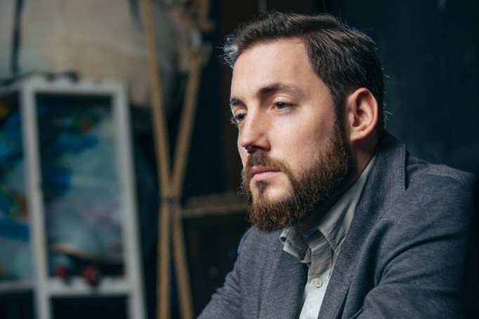 Mlađi sin Petra Strugara prvi put pred očima javnosti: Zar je moguće da ovoliko liči na tatu? (FOTO) Mlađi sin Petra Strugara prvi put pred očima javnosti: Zar je moguće da ovoliko liči na tatu? (FOTO)