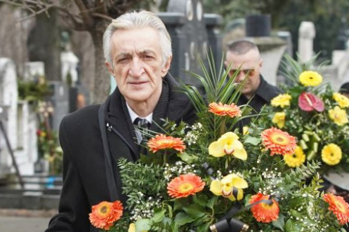 Preminuo sin Mirka Kodića, otkriveni detalji smrti: Harmonikaš nije ovakav razvoj događaja mogao da nasluti ni u najgorem košmaru Preminuo sin Mirka Kodića, otkriveni detalji smrti: Harmonikaš nije ovakav razvoj događaja mogao da nasluti ni u najgorem košmaru