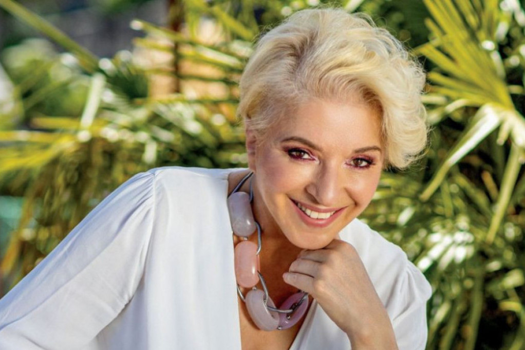 Markantan, crn i 20 godina mlađi! Ovaj poznati glumac najveća je ljubav Mirjane Karanović (FOTO) Markantan, crn i 20 godina mlađi! Ovaj poznati glumac najveća je ljubav Mirjane Karanović (FOTO)