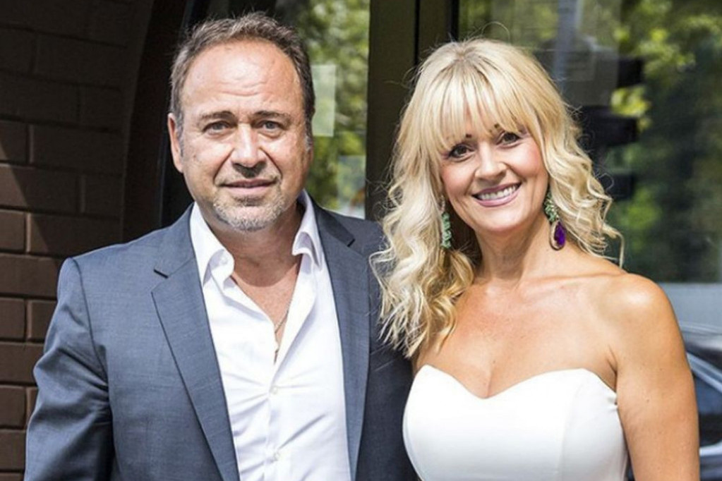 Rodila Marinku sina, Slavica o njoj ima jasno mišljenje: Evo kako izgleda žena koja je bila tajna ljubav Marinka Rokvića (FOTO) Rodila Marinku sina, Slavica o njoj ima jasno mišljenje: Evo kako izgleda žena koja je bila tajna ljubav Marinka Rokvića (FOTO)