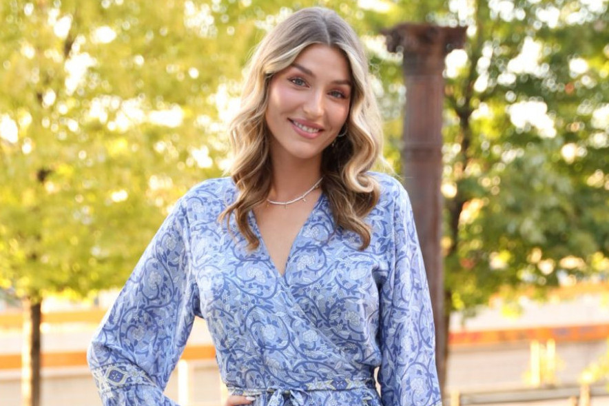 Anđela Jovanović prošetala trudnički stomak - Pogledajte prve fotografije Anđela Jovanović prošetala trudnički stomak - Pogledajte prve fotografije