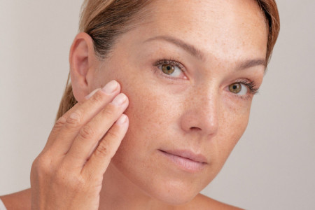 Greška koju prave sve žene kada koriste masku za lice Greška koju prave sve žene kada koriste masku za lice